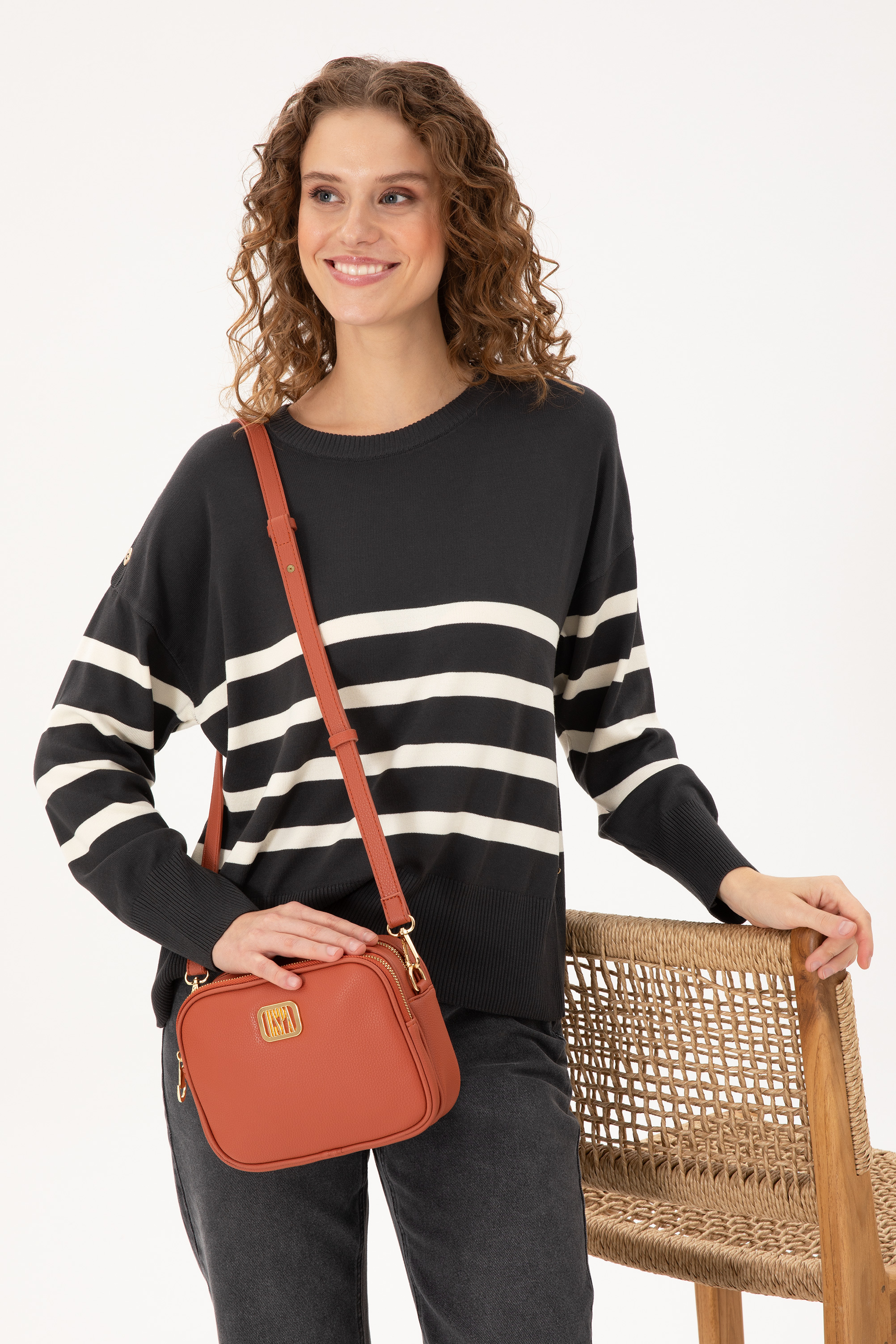 کیف رودوشی آجری استاندارد فیت زنانه یو اس پولو | US POLO ASSN