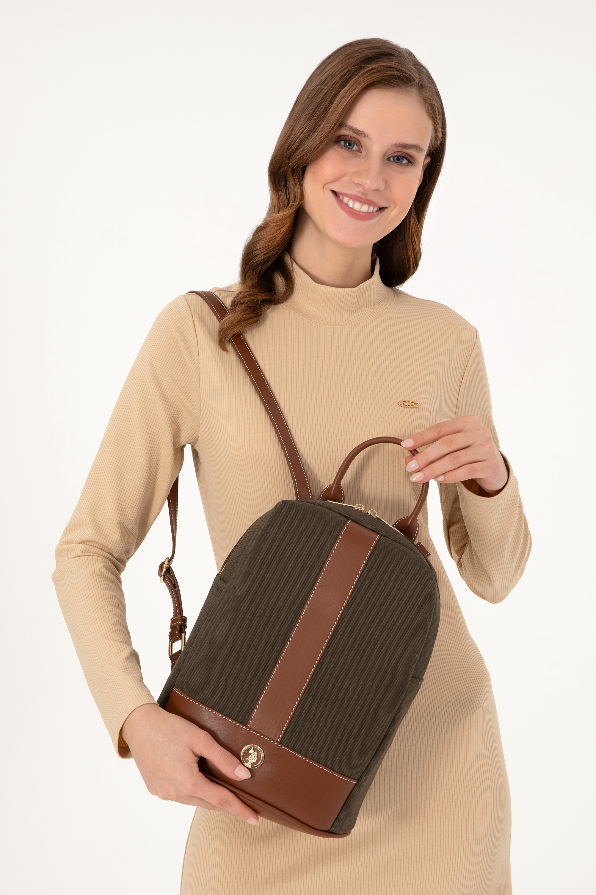 کوله پشتی کانواس خاکی استاندارد فیت زنانه یو اس پولو | US POLO ASSN