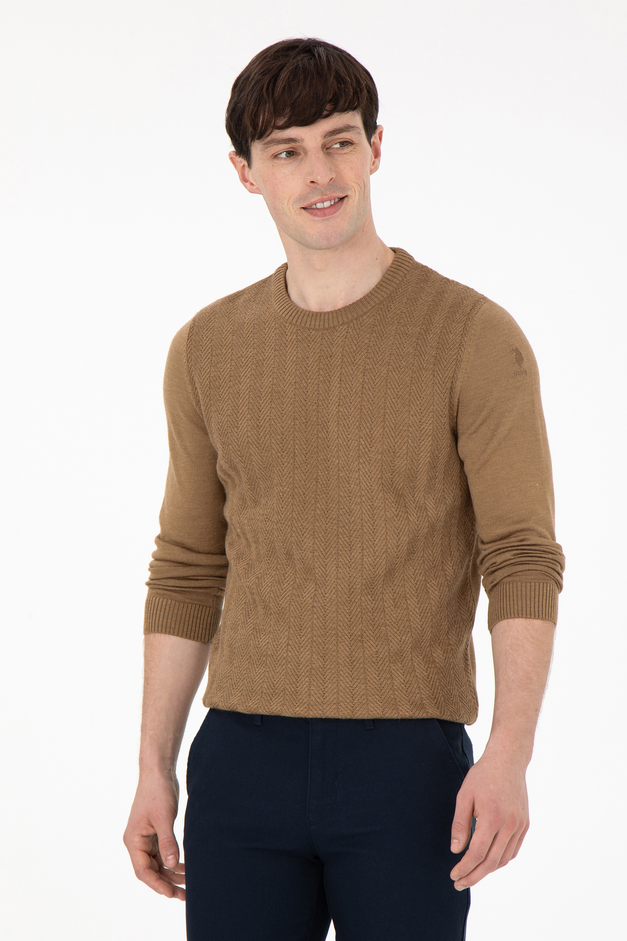 بافت یقه گرد خاکی ملانژ اندامی مردانه یو اس پولو | US POLO ASSN