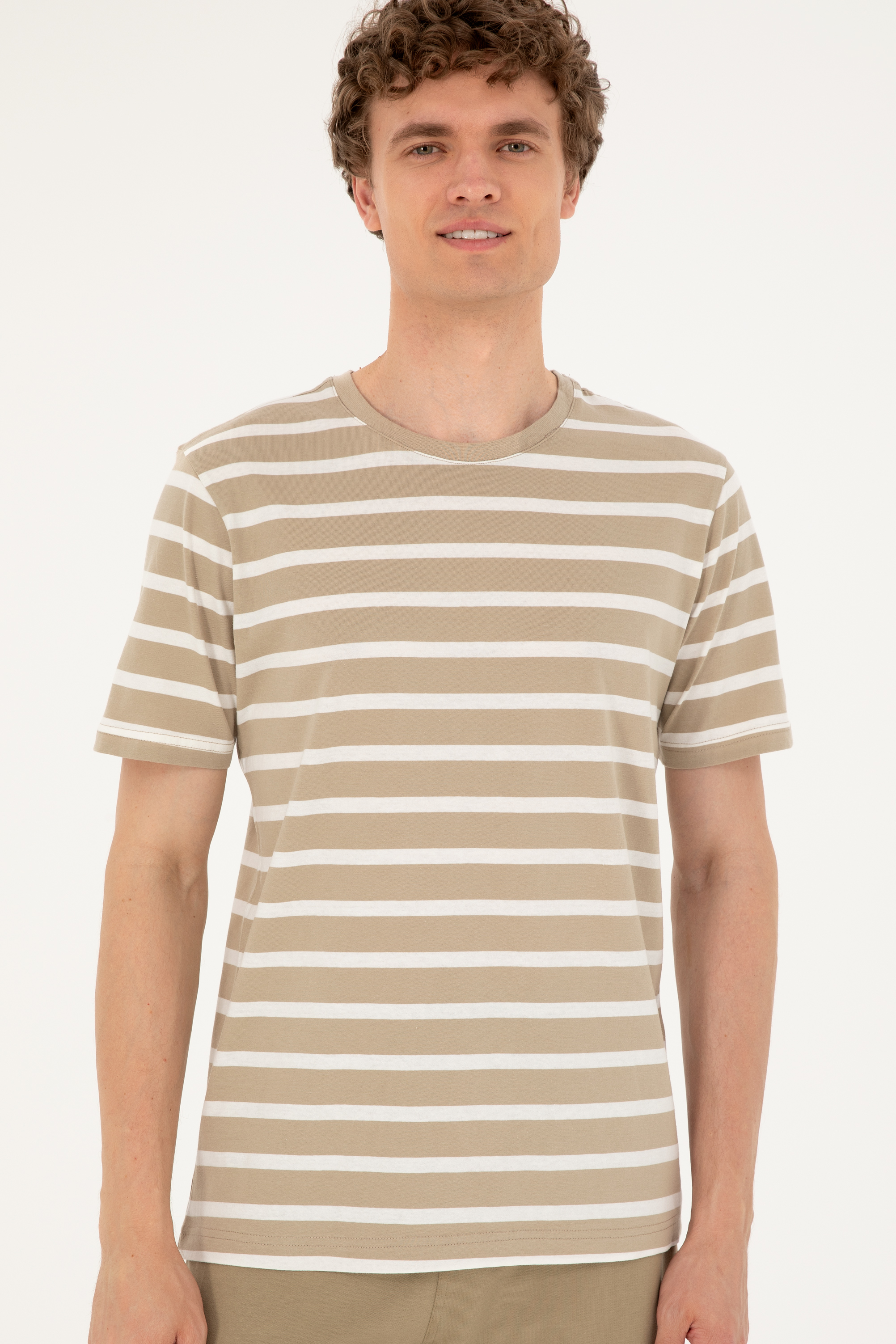 تی شرت یقه گرد خاکی روشن رگولار آستین کوتاه مردانه یو اس پولو | US POLO ASSN