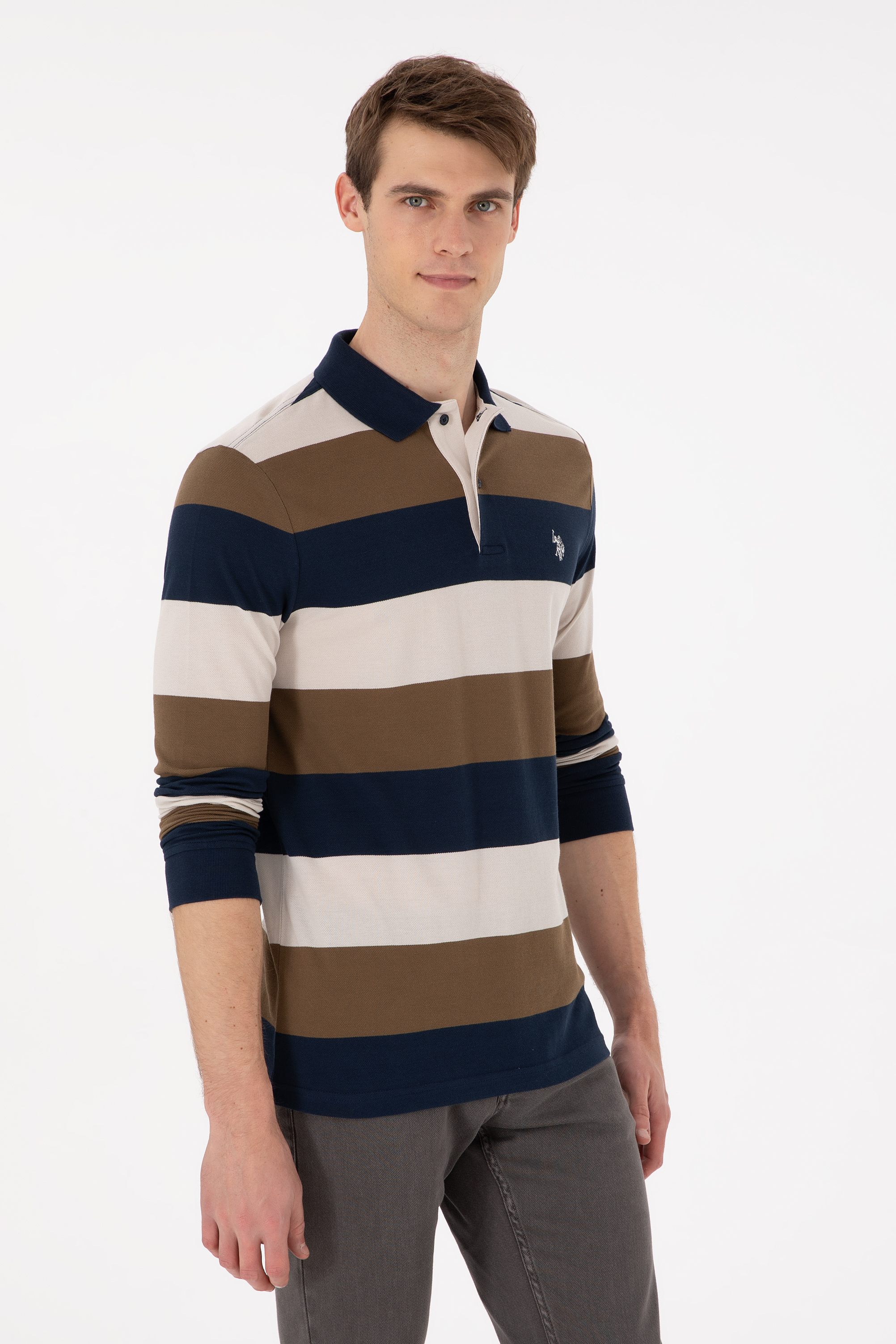 سویشرت یقه پیراهنی خاکی رگولار آستین بلند مردانه یو اس پولو | US POLO ASSN