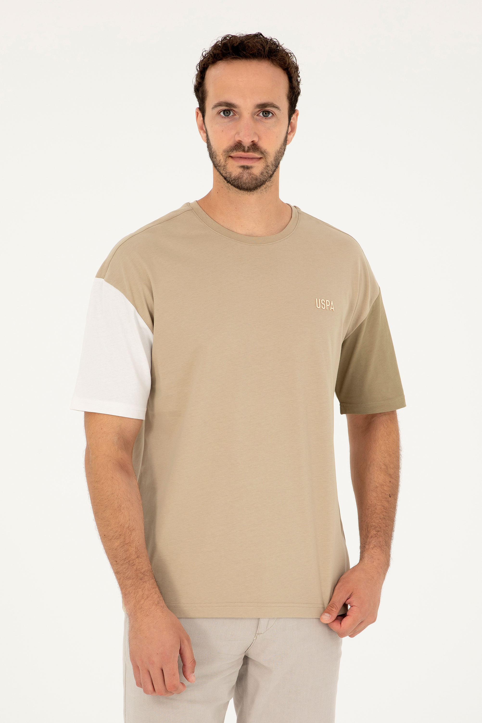 تی شرت یقه گرد خاکی روشن ریلکس آستین کوتاه مردانه یو اس پولو | US POLO ASSN