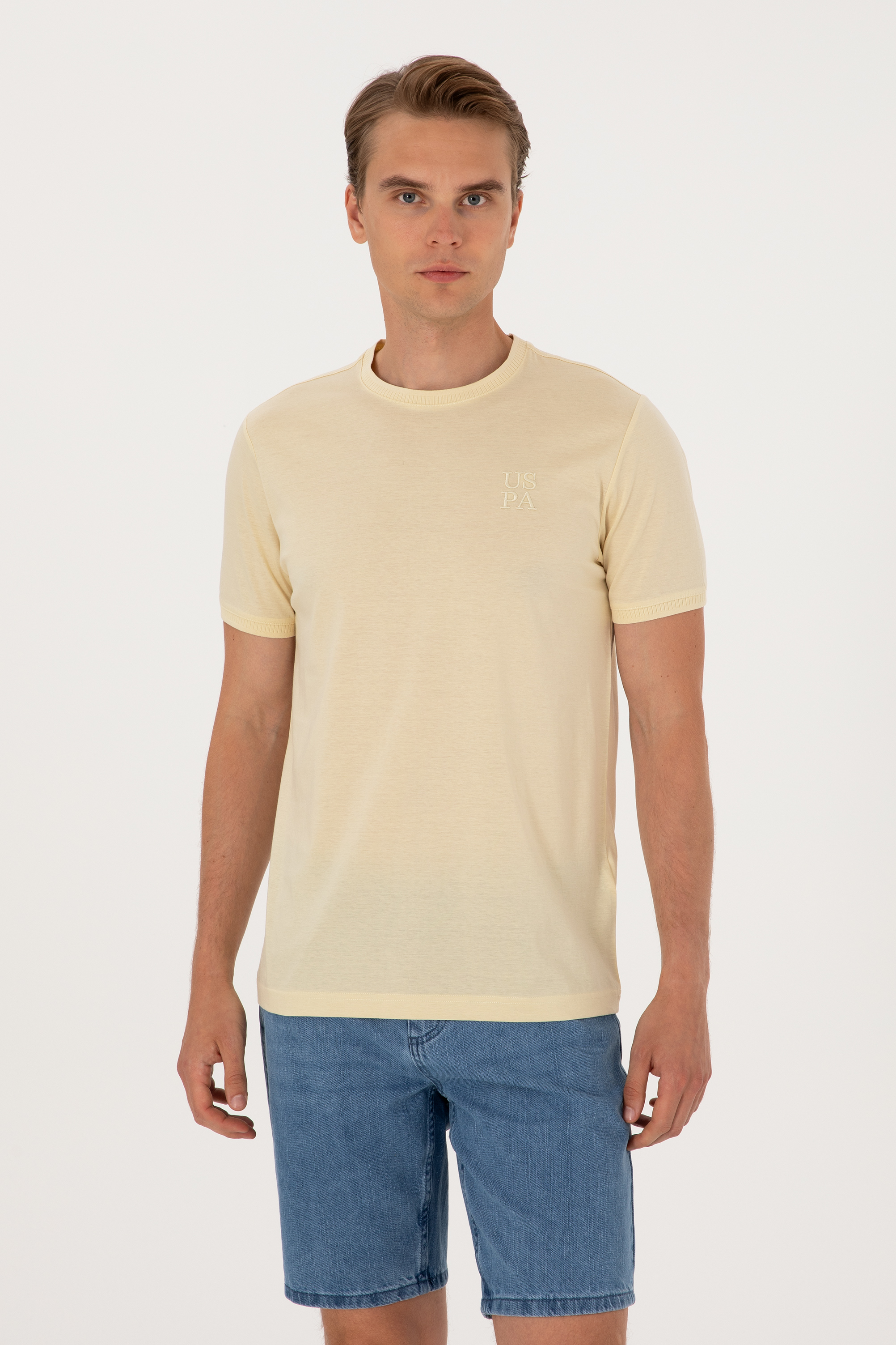 تی شرت یقه گرد خاکی روشن رگولار مردانه یو اس پولو | US POLO ASSN