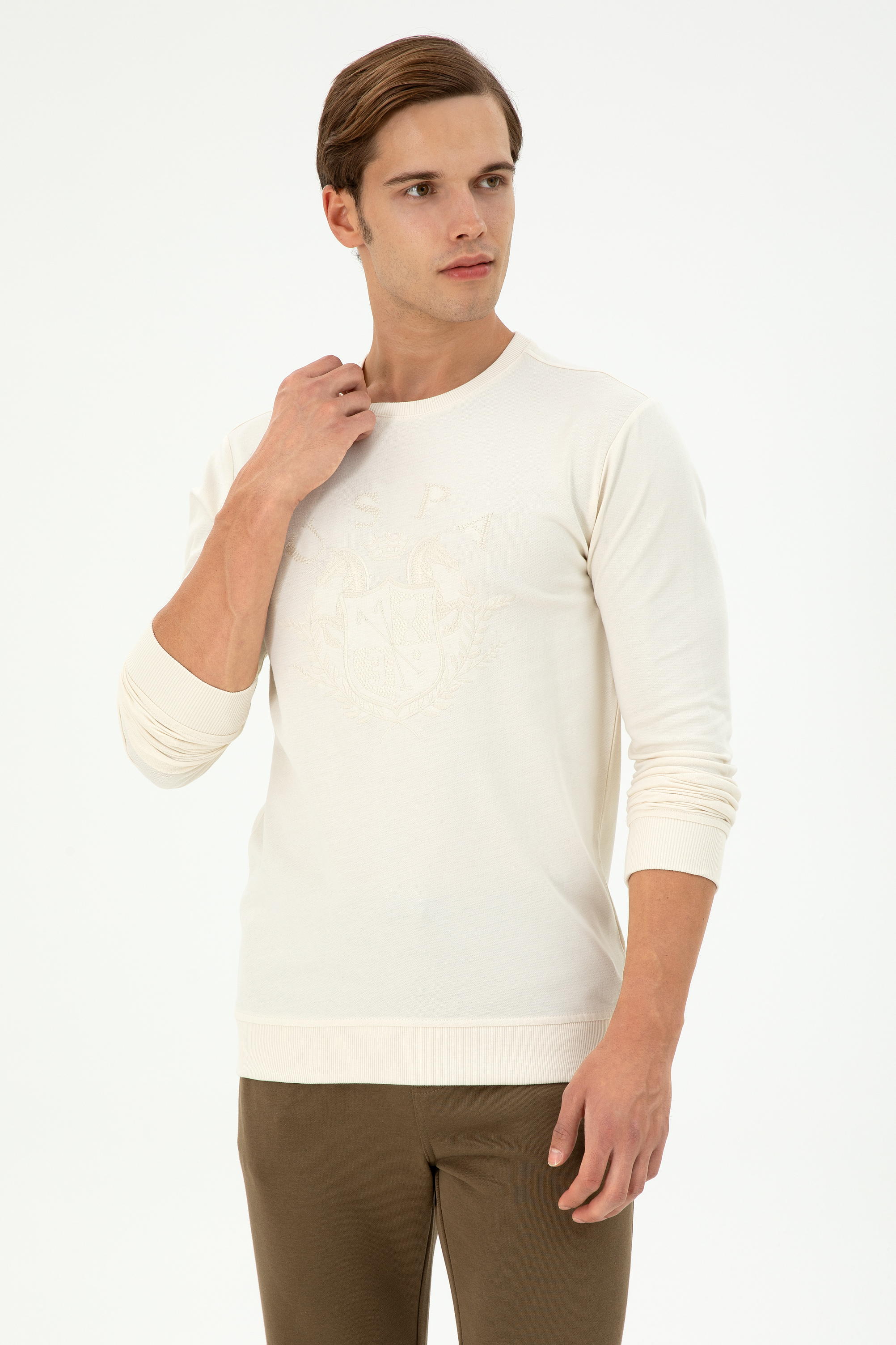 سویشرت یقه گرد سفید رگولار آستین بلند مردانه یو اس پولو | US POLO ASSN