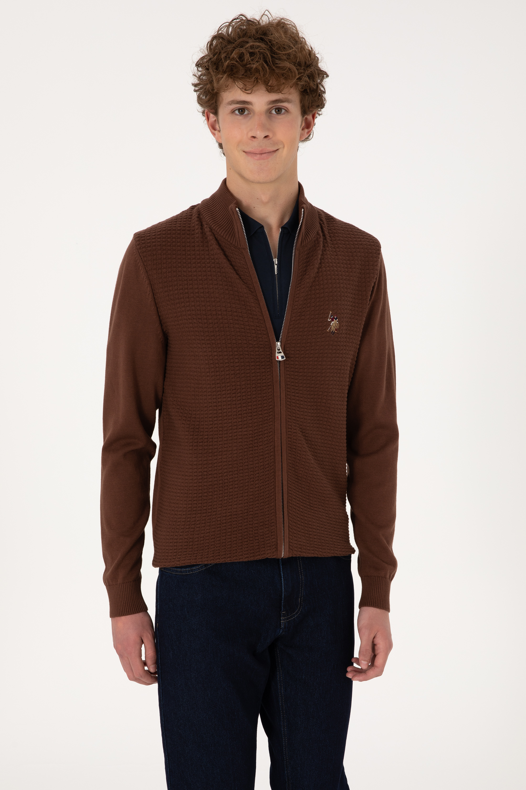 ژاکت تریکو بیسیک یقه ایستاده قهوه ای اندامی آستین بلند مردانه یو اس پولو | US POLO ASSN