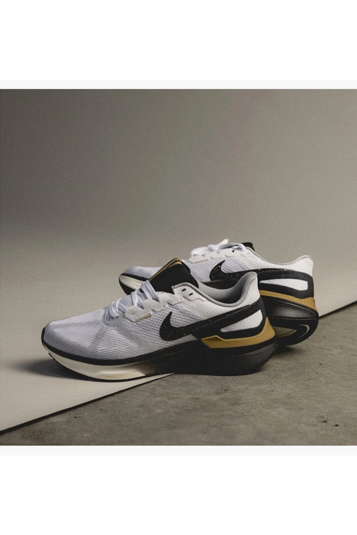 کفش دویدن مردانه راسته | نایکی Nike HQ3660 100