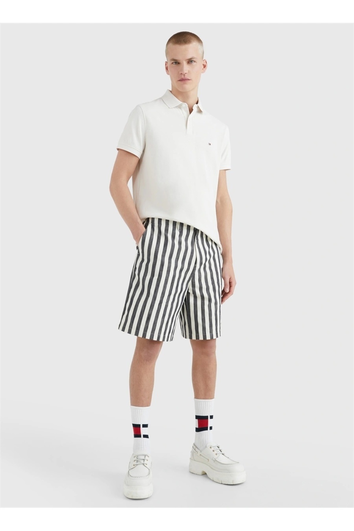 تی شرت مردانه راسته آستین کوتاه | تامی هیلفیگر Tommy Hilfiger MW0MW17770-AC0