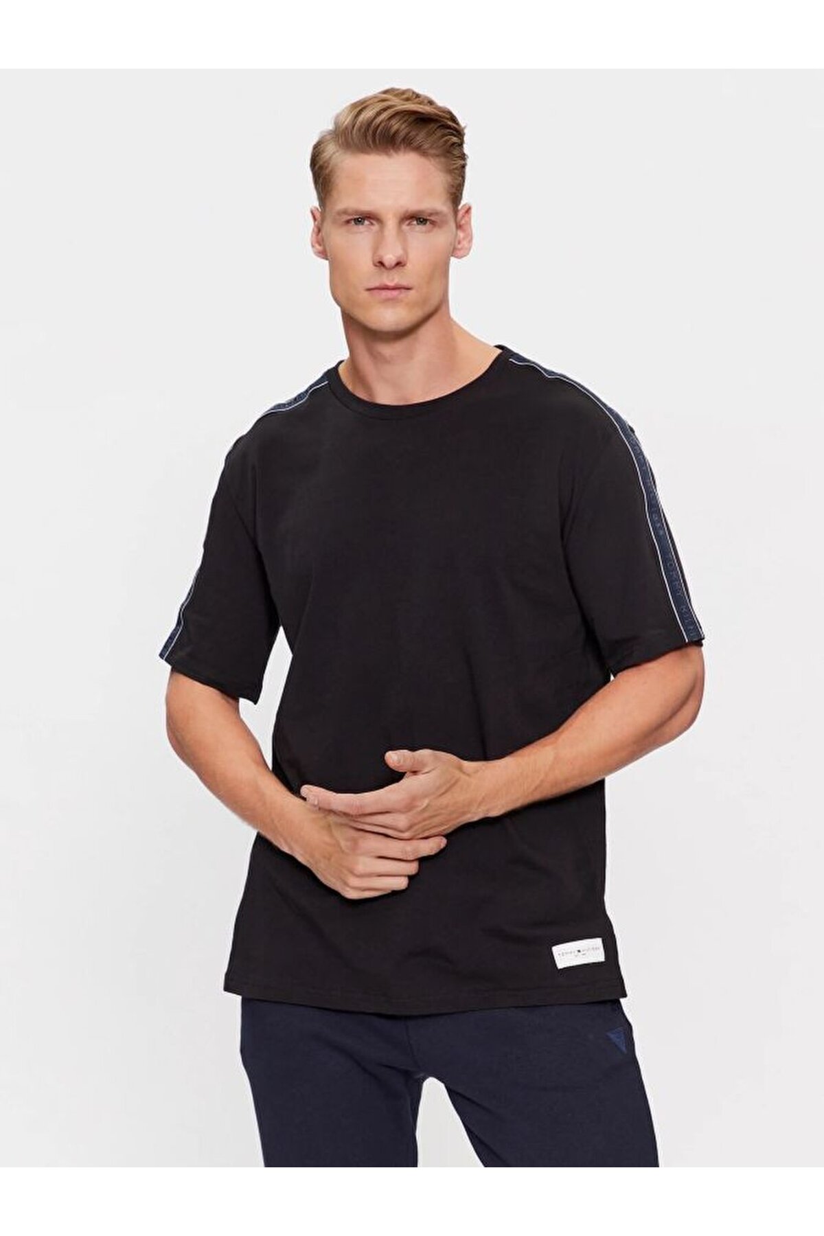 تی شرت مردانه راسته بند دار | تامی هیلفیگر Tommy Hilfiger UM0UM03005