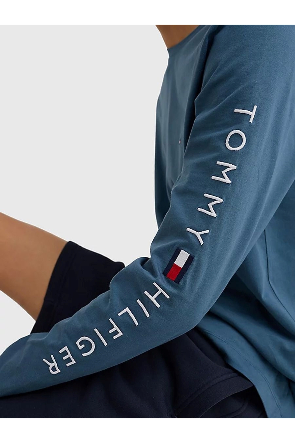 تی شرت مردانه اسلیمی آستین بلند | تامی هیلفیگر Tommy Hilfiger MW09096PRS