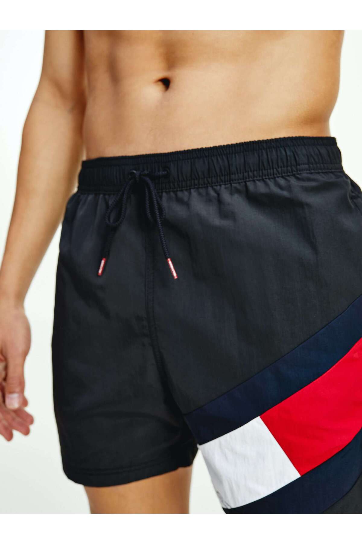شورت شنا مردانه راسته فاق نرمال | تامی هیلفیگر Tommy Hilfiger UM0UM02048