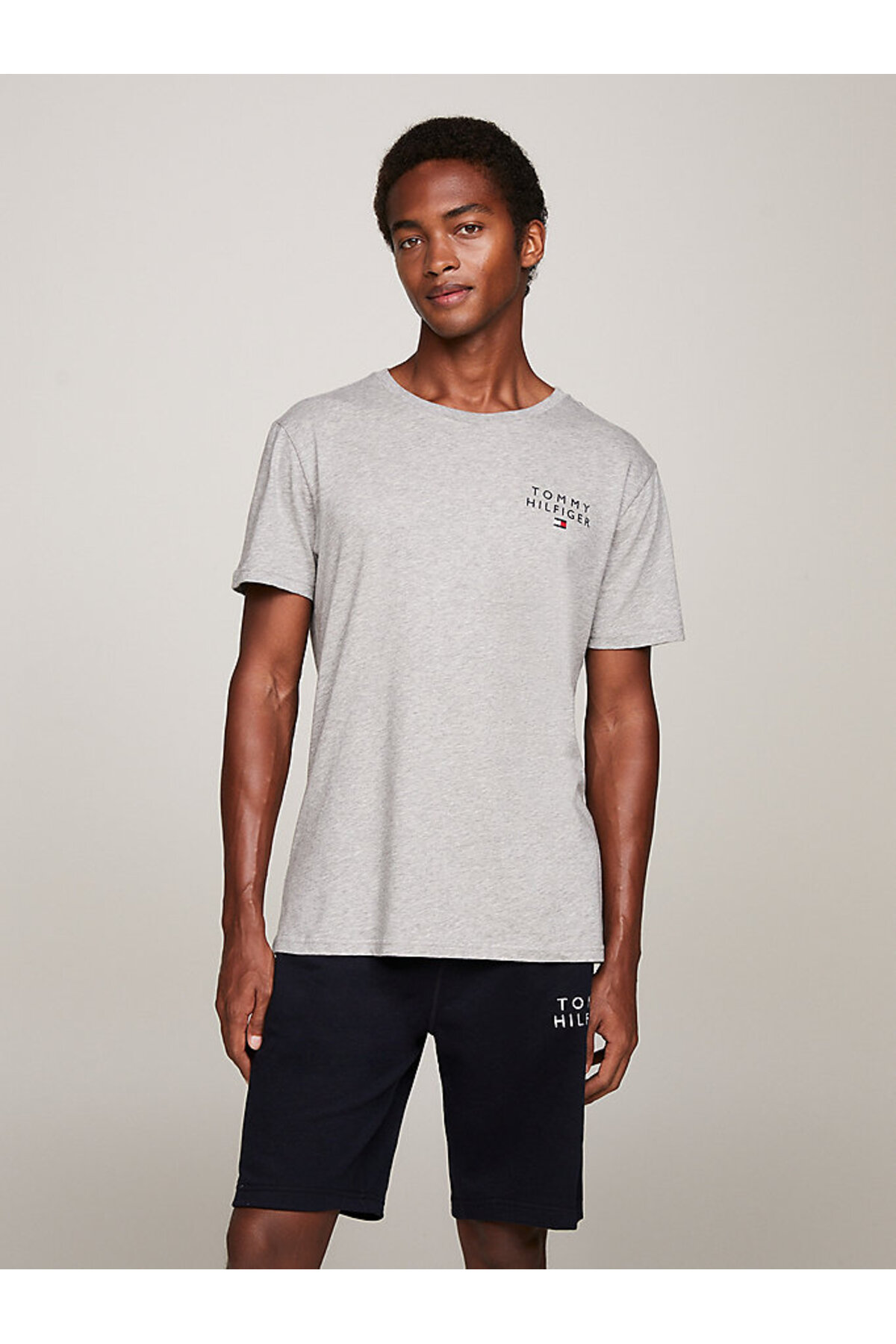 تی شرت مردانه راسته آستین کوتاه | تامی هیلفیگر Tommy Hilfiger UM0UM02916