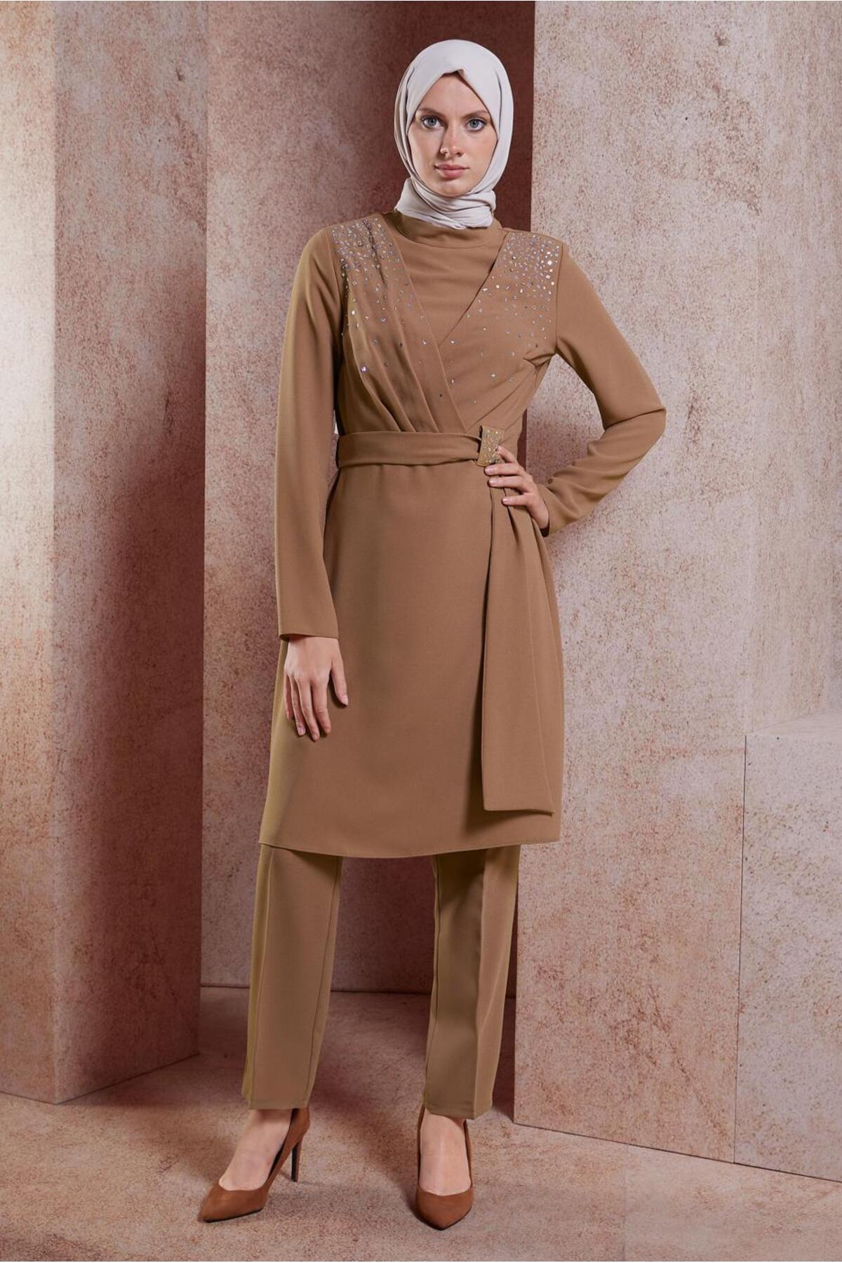 ست لباس زنانه راسته فاق نرمال آستین استاندارد | آلوینا Alvina 22YTKP0030279