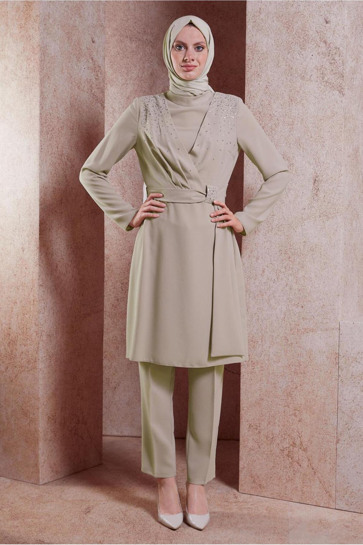 ست لباس زنانه راسته فاق نرمال آستین استاندارد | آلوینا Alvina 22YTKP0030279