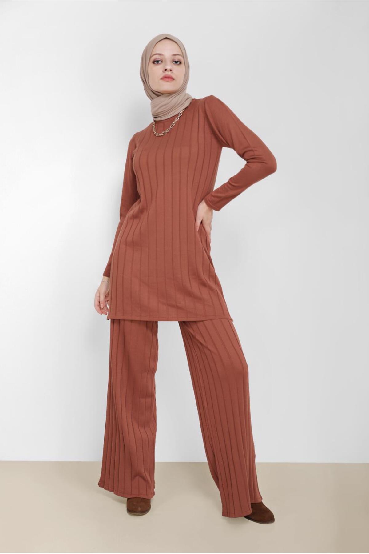 ست لباس زنانه طرح دار فاق نرمال آستین استاندارد | آلوینا Alvina 22KTKP0042081