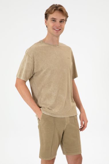 تی شرت یقه گرد کامفورت فیت یقه گرد خاکی  ریلکس  مردانه یو اس پولو | US POLO ASSN