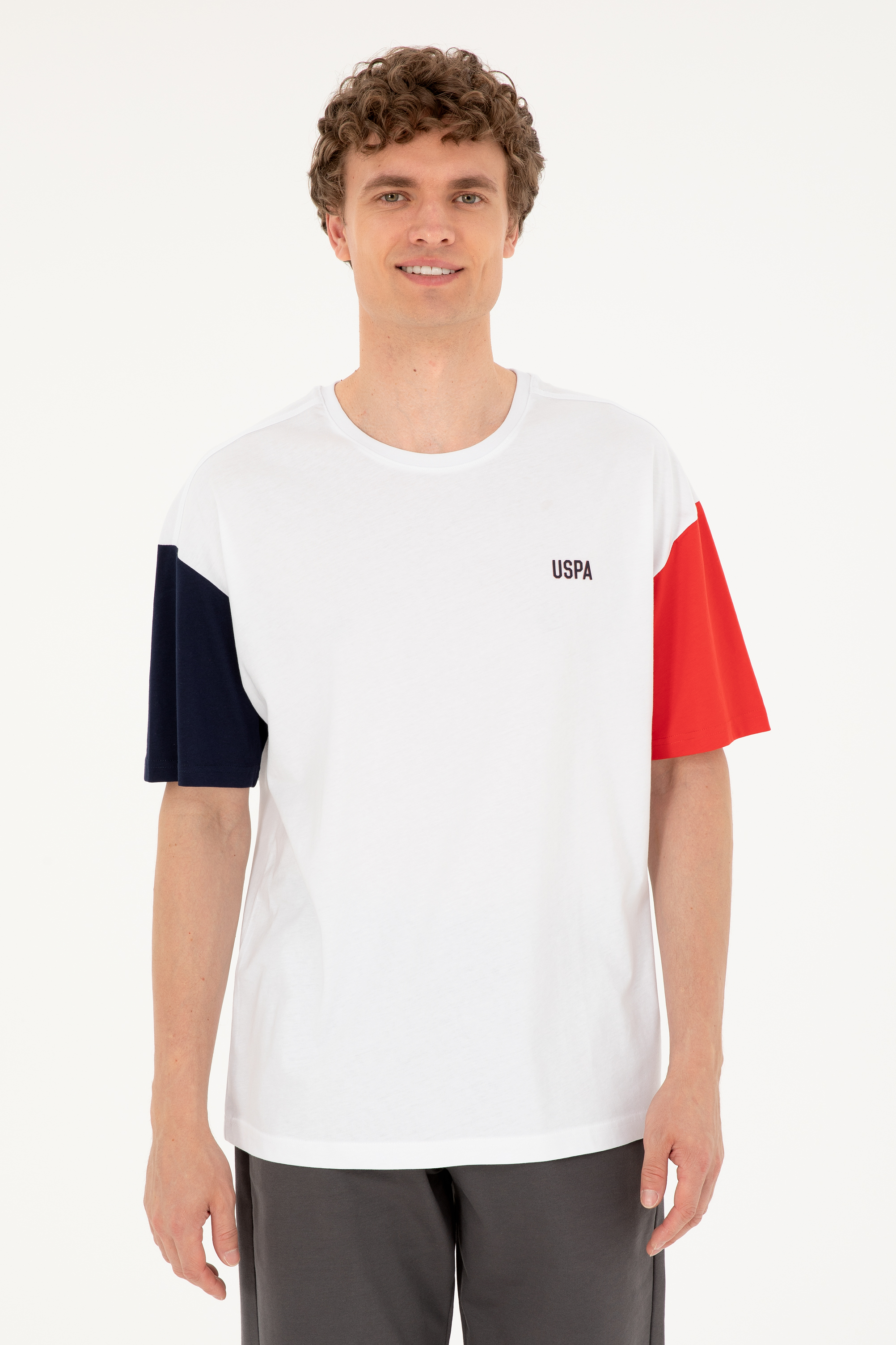 تی شرت یقه گرد کامفورت فیت یقه گرد سفید ریلکس آستین کوتاه مردانه یو اس پولو | US POLO ASSN