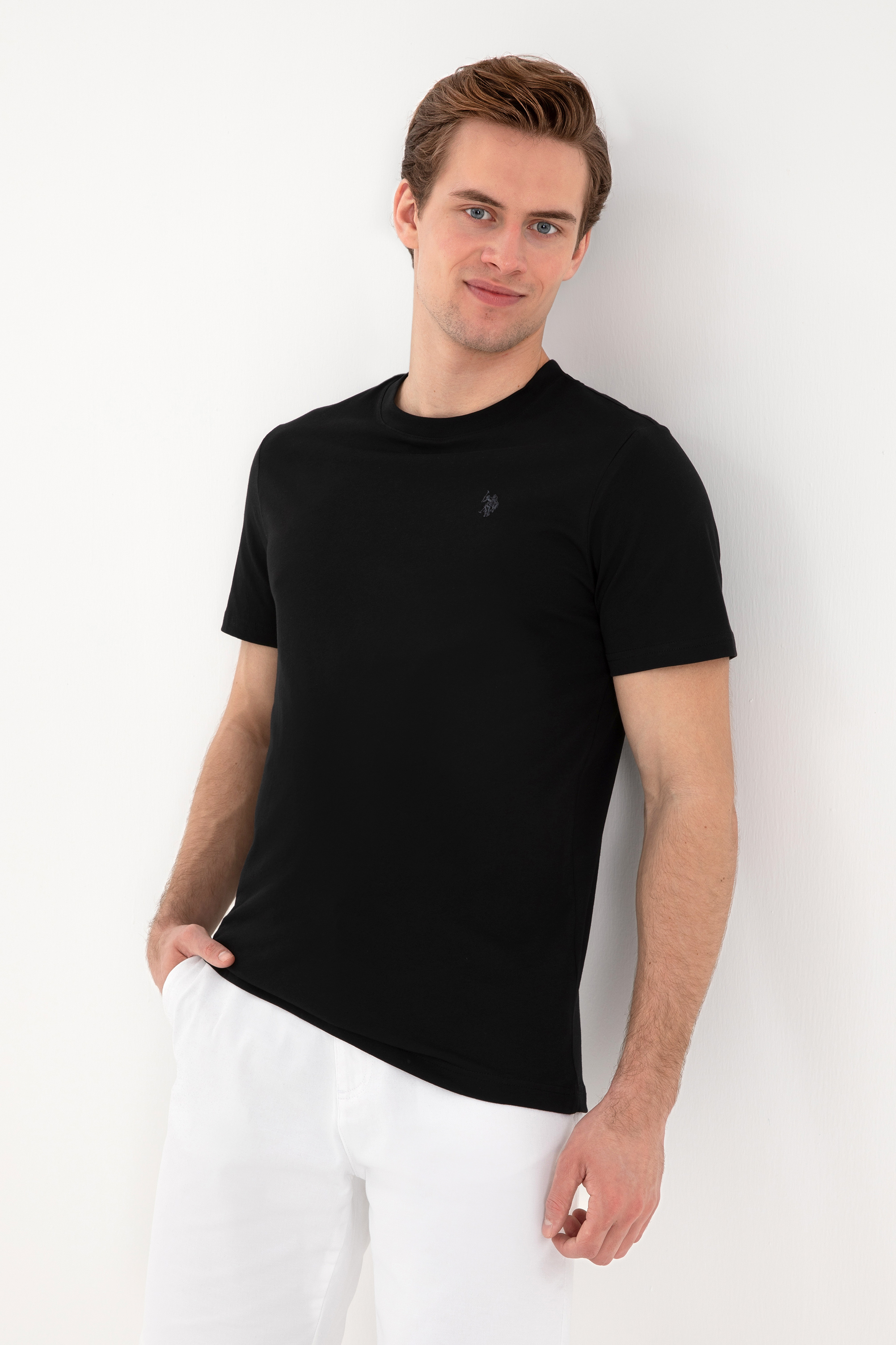تی شرت یقه گرد رگولار فیت یقه گرد سیاه رگولار آستین کوتاه مردانه یو اس پولو | US POLO ASSN