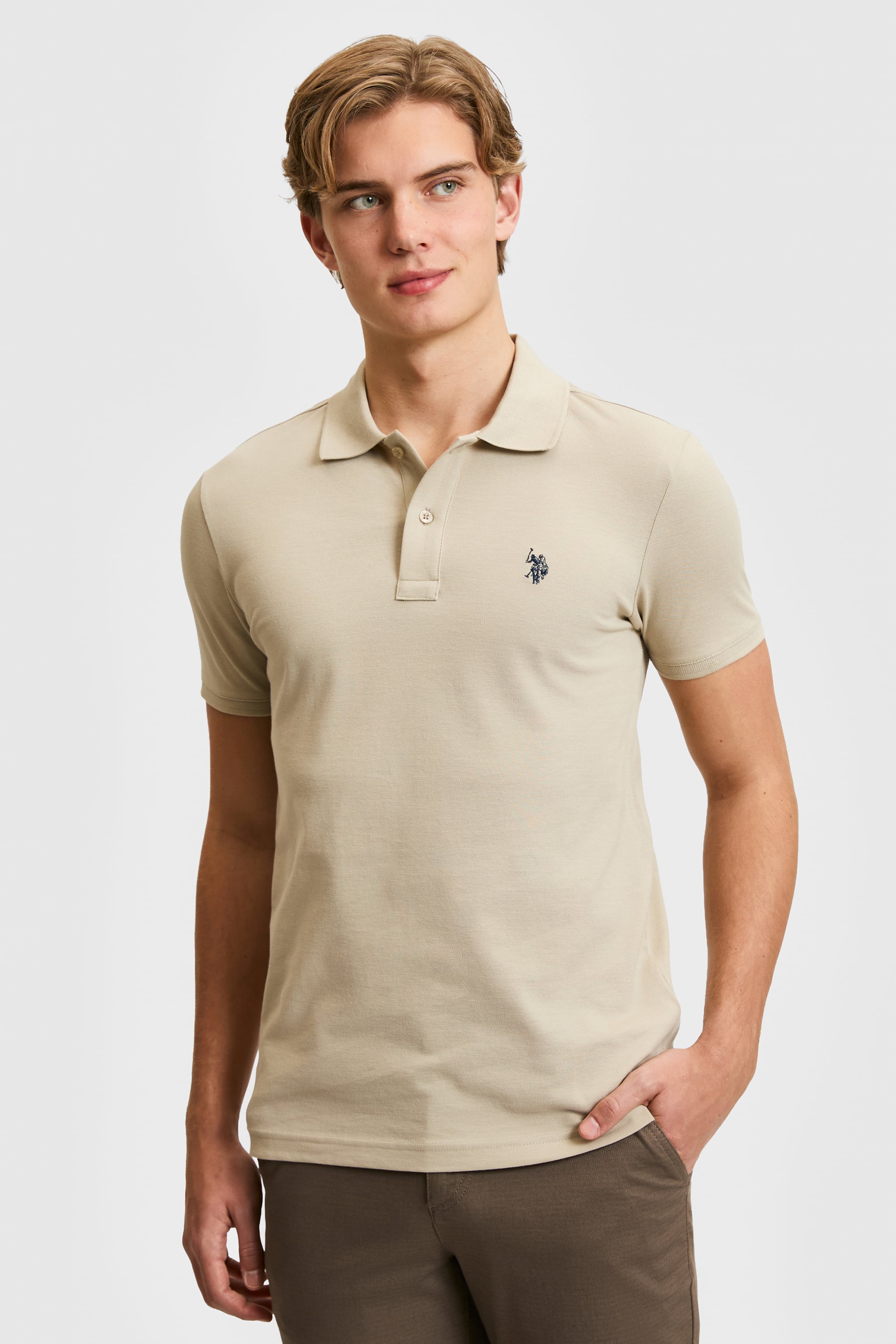 پولوشرت خاکی روشن اندامی مردانه یو اس پولو | US POLO ASSN