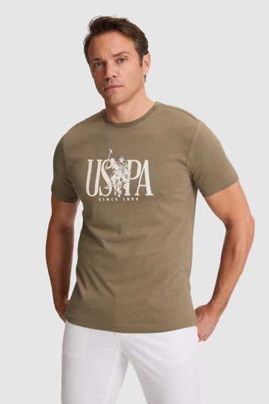 تی شرت یقه گرد  خاکی  رگولار  مردانه یو اس پولو | US POLO ASSN