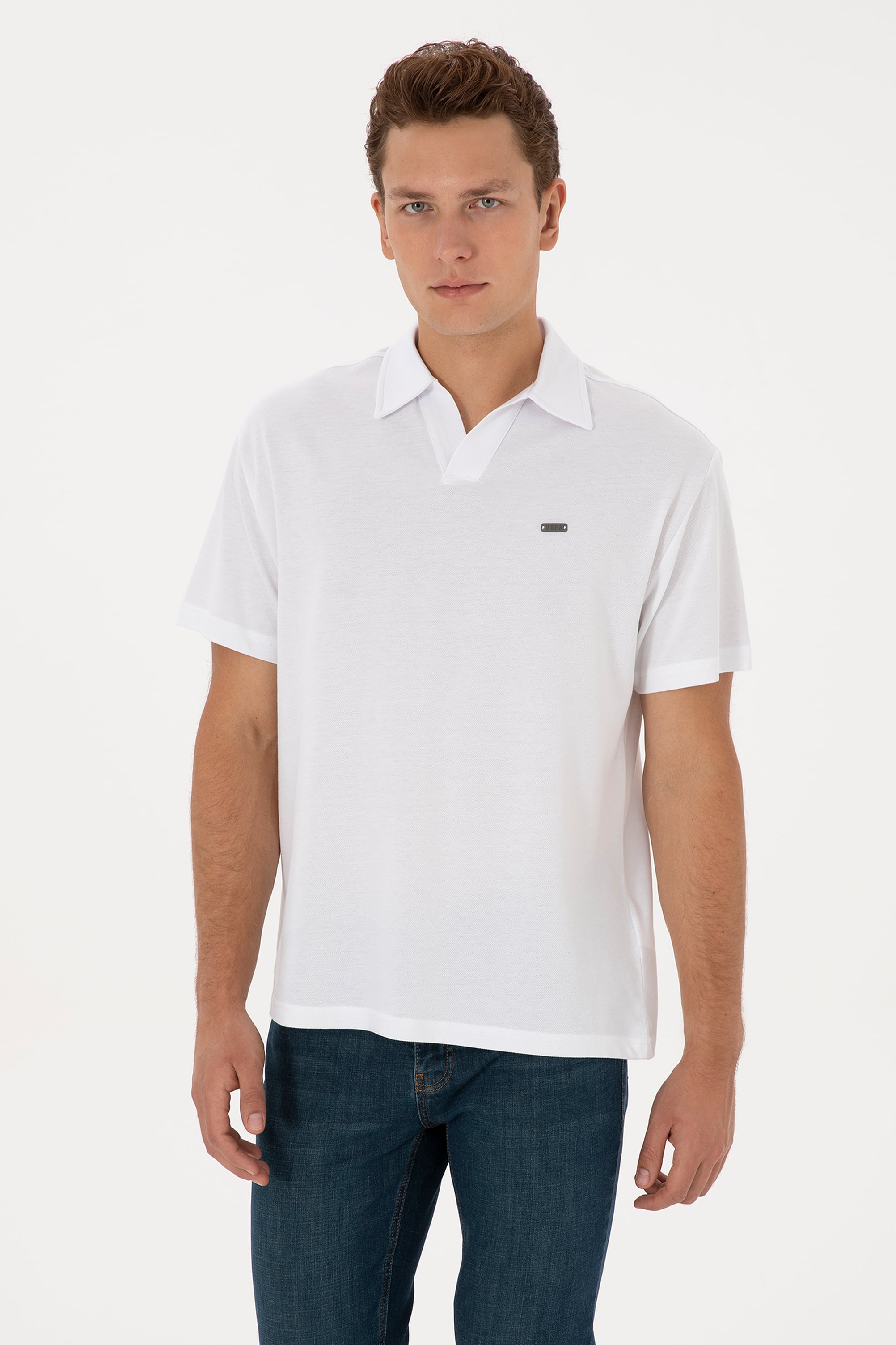 تی شرت یقه انگلیسی سفید ریلکس مردانه یو اس پولو | US POLO ASSN