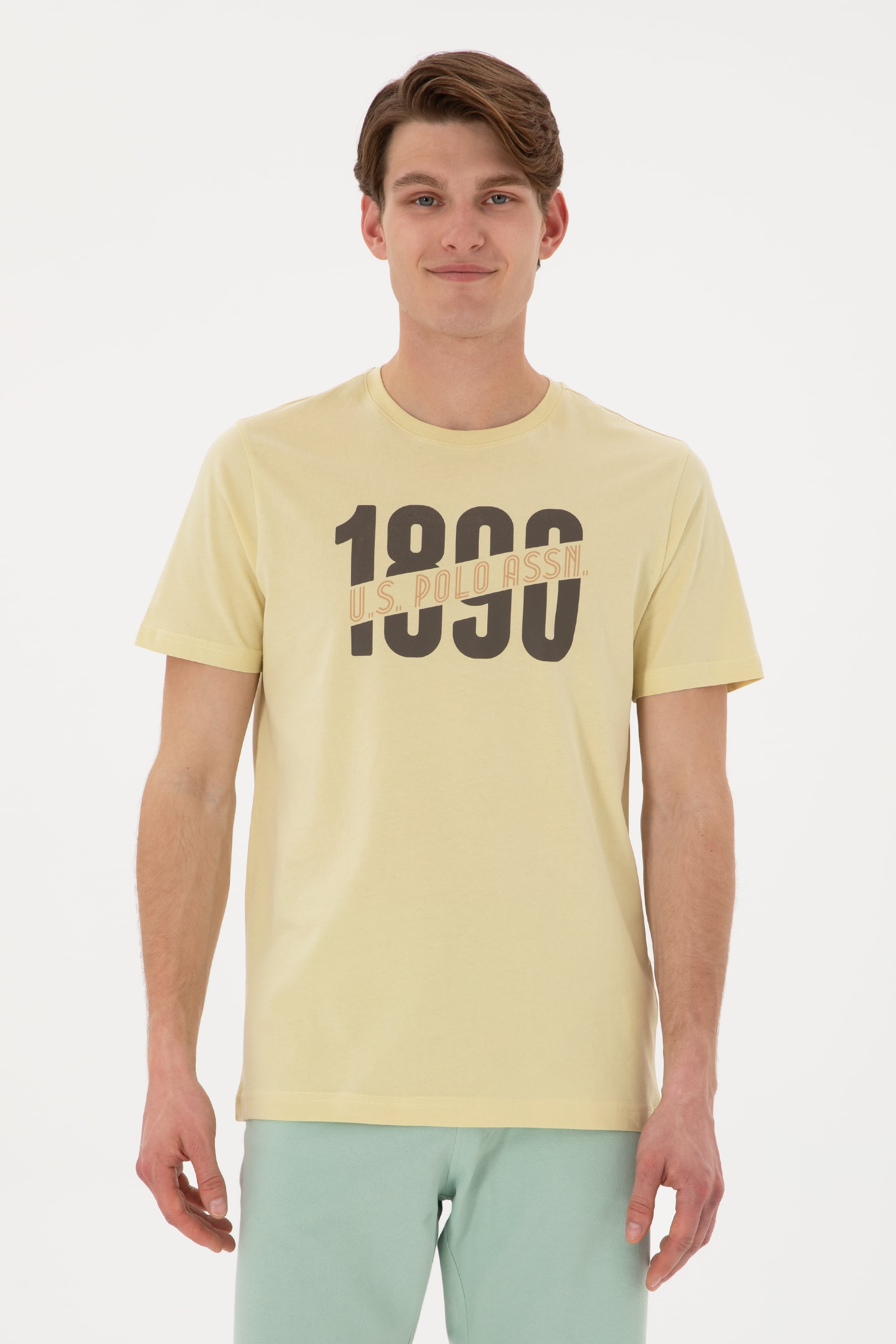 تی شرت یقه گرد خاکی روشن رگولار مردانه یو اس پولو | US POLO ASSN
