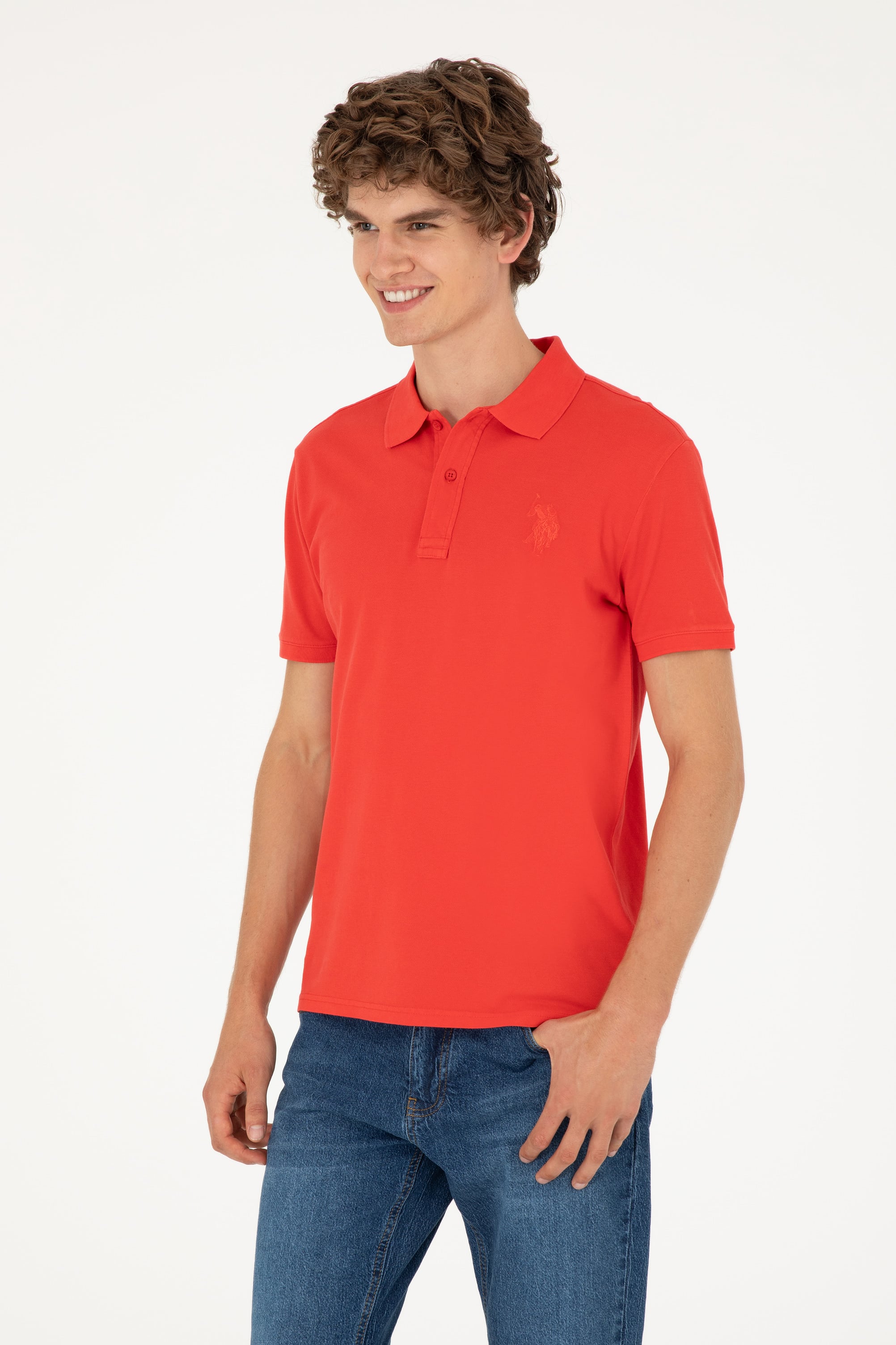 پولوشرت یقه پولو قرمز اندامی آستین کوتاه مردانه یو اس پولو | US POLO ASSN